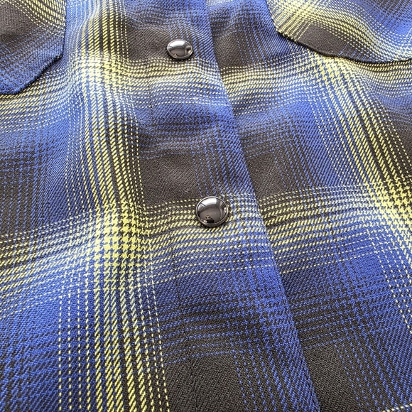 Dixxon Flannel The Gill-Man Women's Shirt Women Size L Limited Edition Plaid - Picture 8 of 10